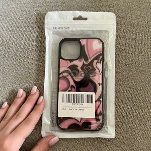 Iphone 13 phone case - Y2K vibes, swirly hearts, black and pink, lil sparkly😏